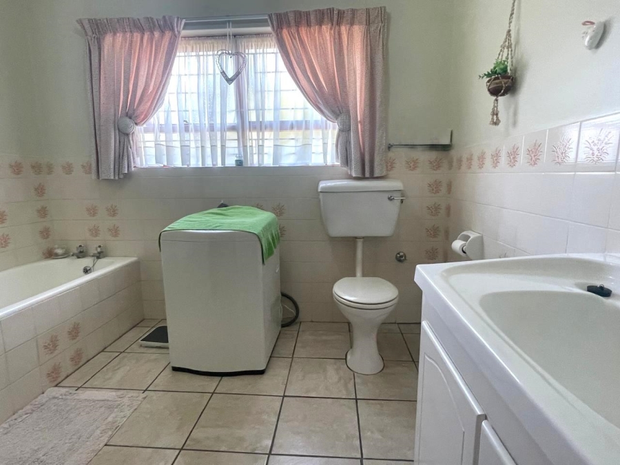 3 Bedroom Property for Sale in Bayview Western Cape
